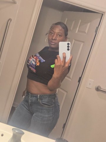 Mahogany — Wilmington Female Escort with Massages & Content Shows - 1