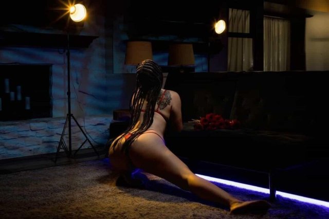 Beautiful Cuban Girl Escort in Odessa, TX — Massage + Full Service - 1