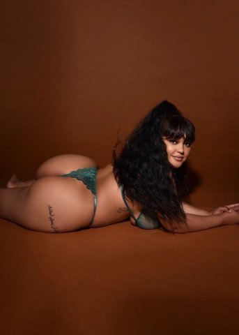 Buena Park Female Escort — tattoos, discreet in-call/outcall - 1