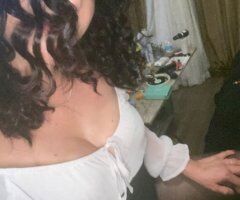 San Fernando Valley escorts - Canoga Park Cougar Escort for GFE & Full Service