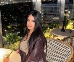 Norfolk escorts - Norfolk VA Female Escort — Petite Elegant Look