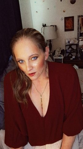 Fayetteville Female Escort — Incall in hotel + outcall late tonight - 1