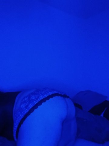 Sexting + Video Chats (Live Pics) — No Meetups Right Now - 1