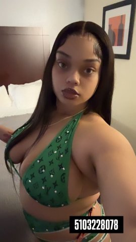 Monterey CA Female Escort — discreet fun & no GFE - 1