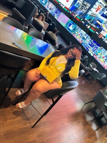 Milwaukee WI Female Escort — Incalls & Outcalls (FaceTime verification) - 1