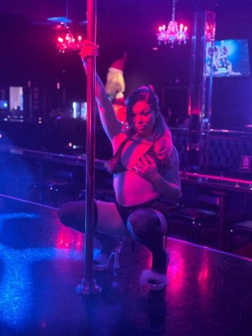 Long Beach CA Petite Female Escort — 24 - 1