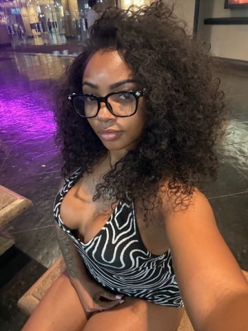 Ventura, CA Female Escort — Discreet Outcall & FT Specials (Last Day Here) - 1