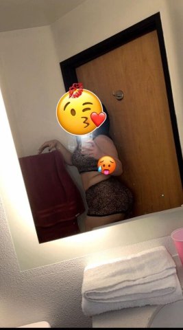 Elena Latina Colombiana (24) — Escorts en Dallas, Texas - 1