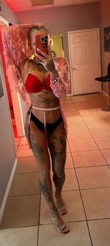 Ocala FL Birthday Limited-Time Female Escort (Outcalls Only) — Dinner Dates & Hosting - 1