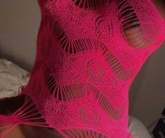 Green Bay escorts - Green Bay, WI Discreet Female Escort — curvy companion