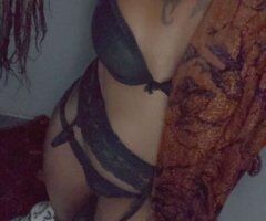Queens Female Escort — Mic Performance - Image 2
