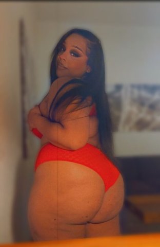 Sacramento CA Female Escort — FaceTime, Outcall & Massage - 1