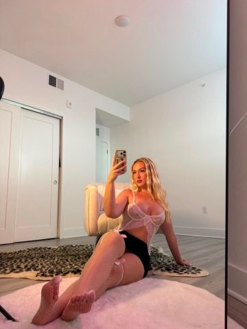 Hot Girl Escort in Hartford, CT for In-Call and Out-Call - 1