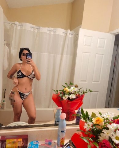 Sweet, sexy incall sessions with a fun Treasure Coast woman - 1