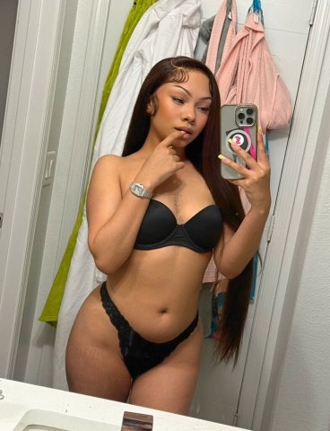 Petite Blasian Escort (21) in Santa Fe, New Mexico - 1