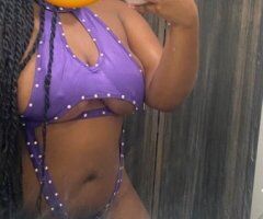 Omaha escorts - Omaha Special Thigh Surprise — Gentleman Only
