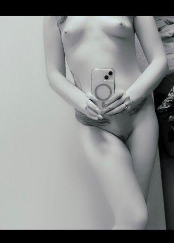 Denton Petite Redhead In-Calls Only - 1