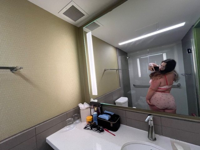 Sexy Southern PAWG Escort (21) - 1