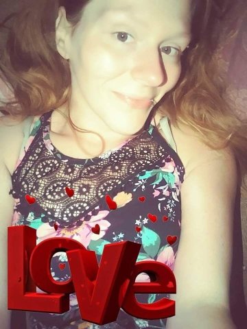 Ft Wayne Single MOM Escort — Red Hair & Green Eyes - 1
