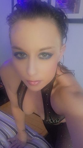 Louisville Female Escort — incall only unless you provide rides - 1
