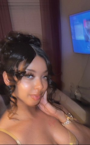 Monica in Seattle: seduction-focused escort with outcalls/incalls, QV/HH/HR & overnights - 1