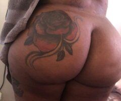Big booty brown escort in Hampton, VA (discreet outcalls, backshots) - Image 3