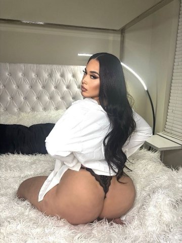 Manhattan NYC Sexy Escort for Deep Throat & Big Tits - 1