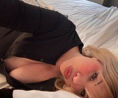 Naturally curvy Latina milf — West Covina GFE/NSA, strip tease - Image 5