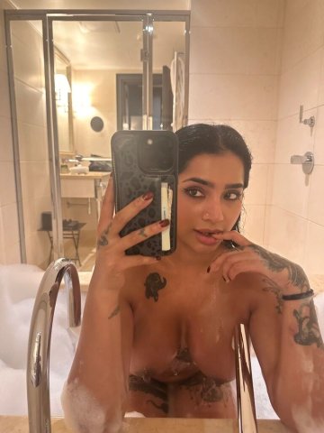 Iowa City Full Service Female Escort (Incalls & Outcalls) — Nuru Massage + GFE - 1