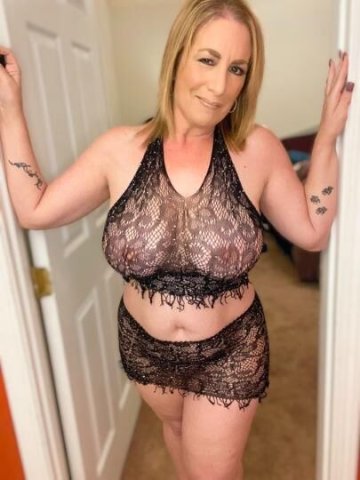 Providence Older Mom Escort — Incall/Outcall & Car Fun (46+) - 1