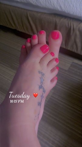 Fredericksburg Redhead Escort (Over 30) — Today Only - 1