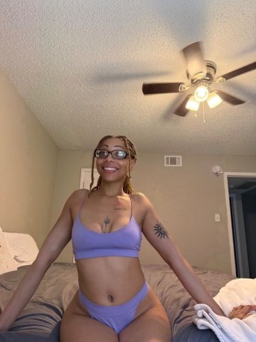 Fort Worth Slim Thick Escort — 5'9 Petite, Text for 30 or 60 Minutes - 1