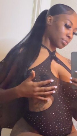 Petite female escort in Jackson, MS — Qv/HHR/HR - 1