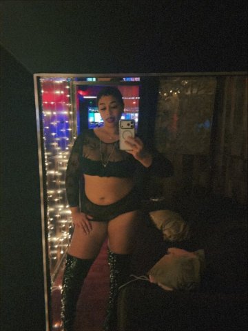 Sweet Cheeks — Incall in Downtown Portland (Near Convention Ctr.) - 1
