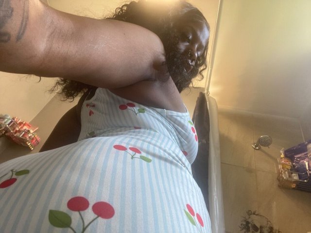 Chicago, IL Incalls Only — 4'11 Sweet Freak Escort - 1
