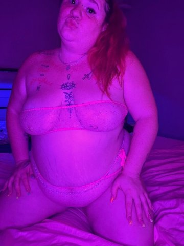 Cleveland Incall Special — Busty BBW Deep Throat & Feet/Findom - 1