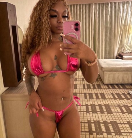 Greenville SC Escort — Discreet Female Companion With FaceTime Verification - 1