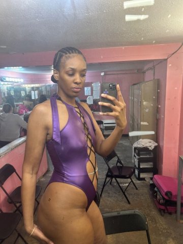 Columbia, SC Incalls — Miss Six Two (6'2) 21 - 1