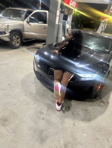 Sarasota/Bradenton Female Escort — Outcalls, no bare, no games - 1