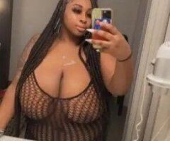 Denver CO Busty 46DDD Plus-Size Escort — Fetish-Friendly Tittie Play - Image 2
