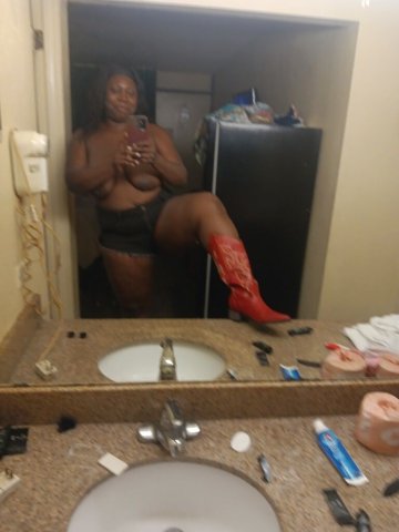 Chicago Female Escort — Keep It Simple - 1