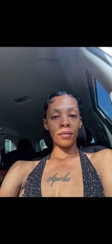 Discreet Incall/Outcall Female Escort in Sacramento — Car Fun & Foot Shows - 1