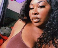 Miss Yaya — Bend, Oregon Throat Goat  VIP Companion - Image 9
