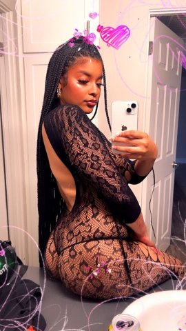 Outcalls with a lightskin mature escort (Gentlemen only) — OC - 1