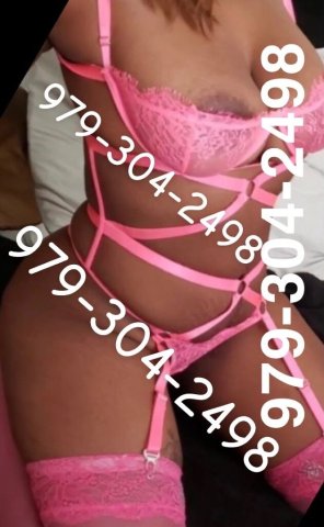 No meetups—online only pussy pocket content & video chat - 1