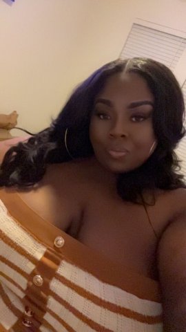 St. Louis BBW Escort — 82-inch curvy figure (in-call only) - 1