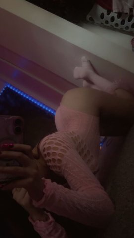 Happy Sunday! Incall, Outcall & Car Dates (VC Required) — Pretty & Petite - 1