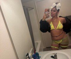 BUBBLES — 5'7 hazel eyes, smooth soft skin (Inland Empire) - Image 3