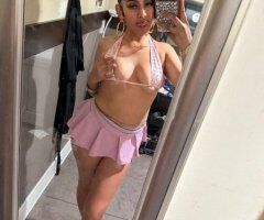 BUBBLES — 5'7 hazel eyes, smooth soft skin (Inland Empire) - Image 4
