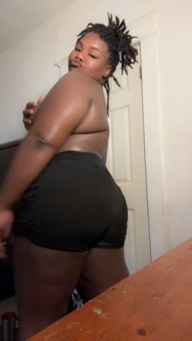 Discreet, fun Female Escort — St. Louis (CarPlay or outcalls) - 1